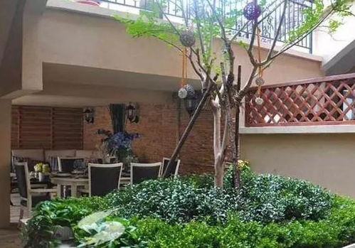 為什么現在別墅裝修都喜歡往下挖半層做成庭院？親身體驗后才知道，好處多得超乎想象